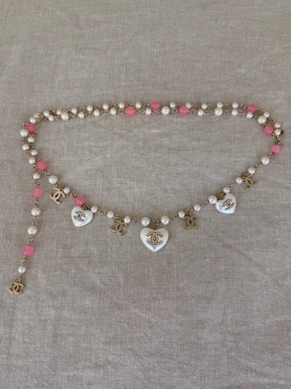 CHANEL Pink and White Pearl Heart Charm Belt